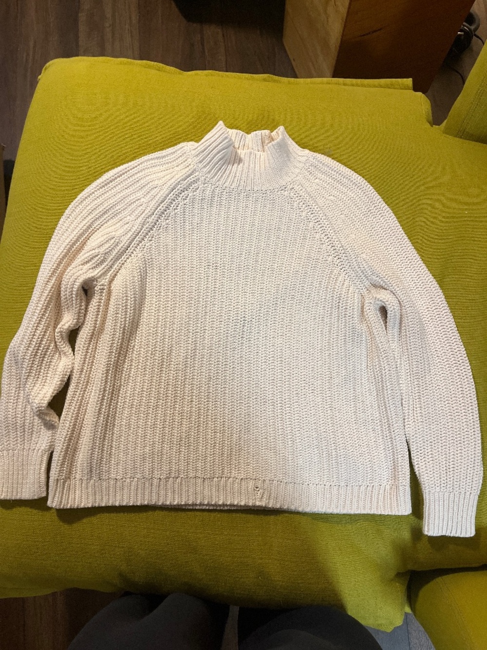 Small Kendall and Kylie cream sweater